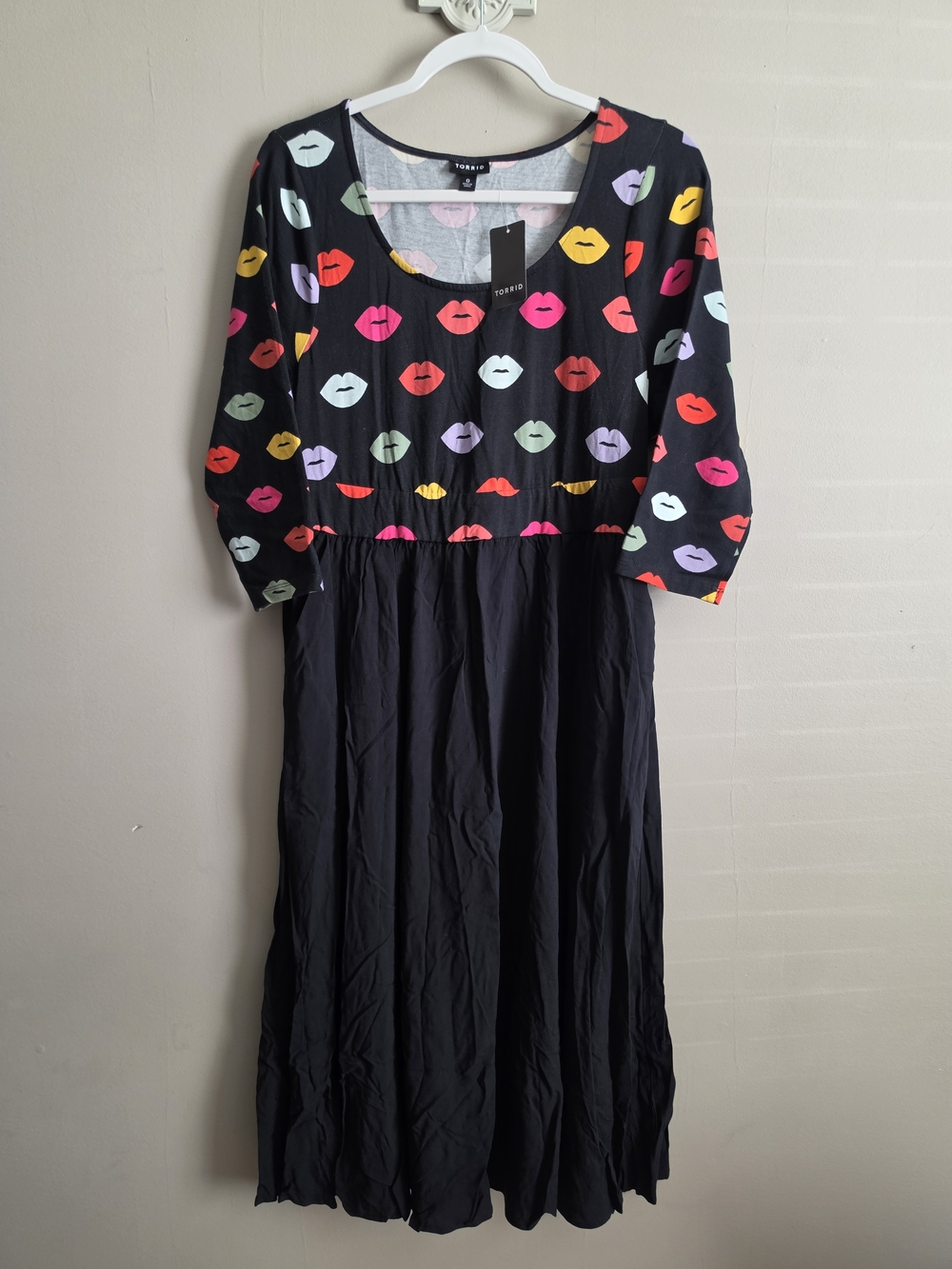 Torrid Black Midi Dress with Colorful Lip Print